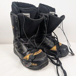 Thirtytwo 32 snowboard boots Women’s size 9.5